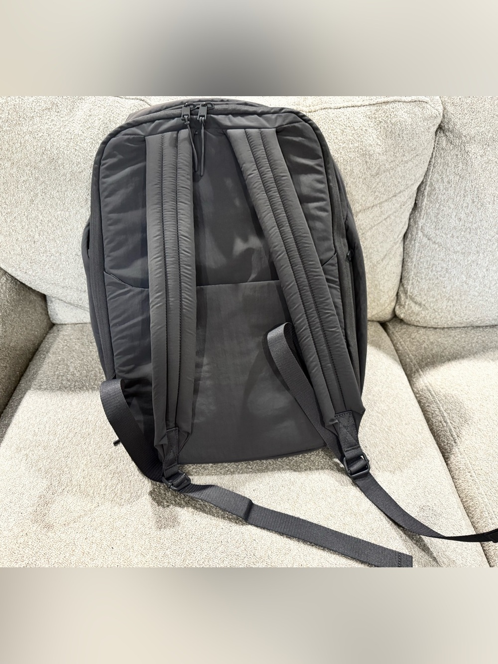 BEIS Air Backpack in Charcoal EUC - Picture 3 of 6